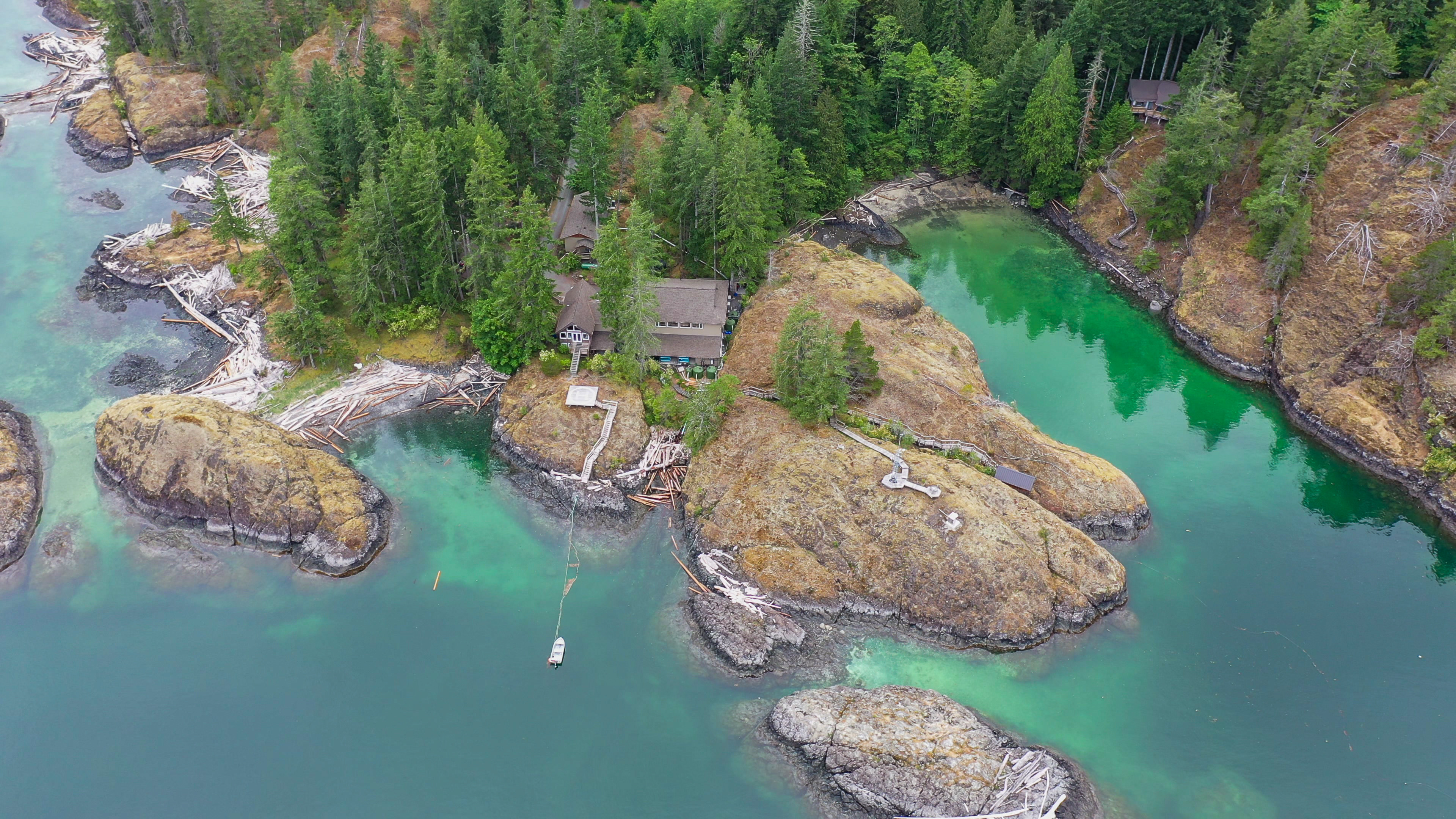 The Hakai Institute Biomolecular Observing Network (HI-BON): A Coordinated Network on B.C.'s Coastal Margin
